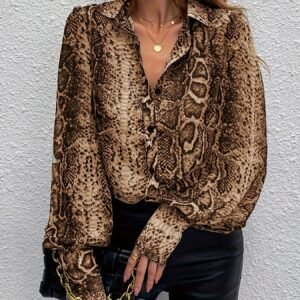 Stylish and elegant leopard print long-sleeved cardigan shirt top