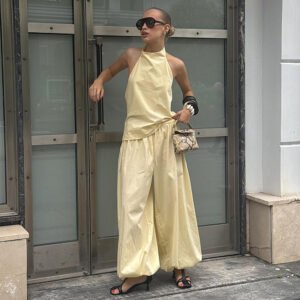 Sleeveless top, bloomer suit, halterneck halter top, lace-up trousers two-piece set